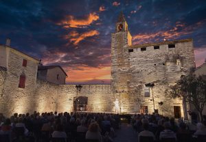 World-Class Vocal Tutors & Opera Coaches | Cratoule Singing School, join us in the South of France for an intensive week of vocal coaching and opera scenes, Singing masterclass France, Summer Singing Course in Rural France